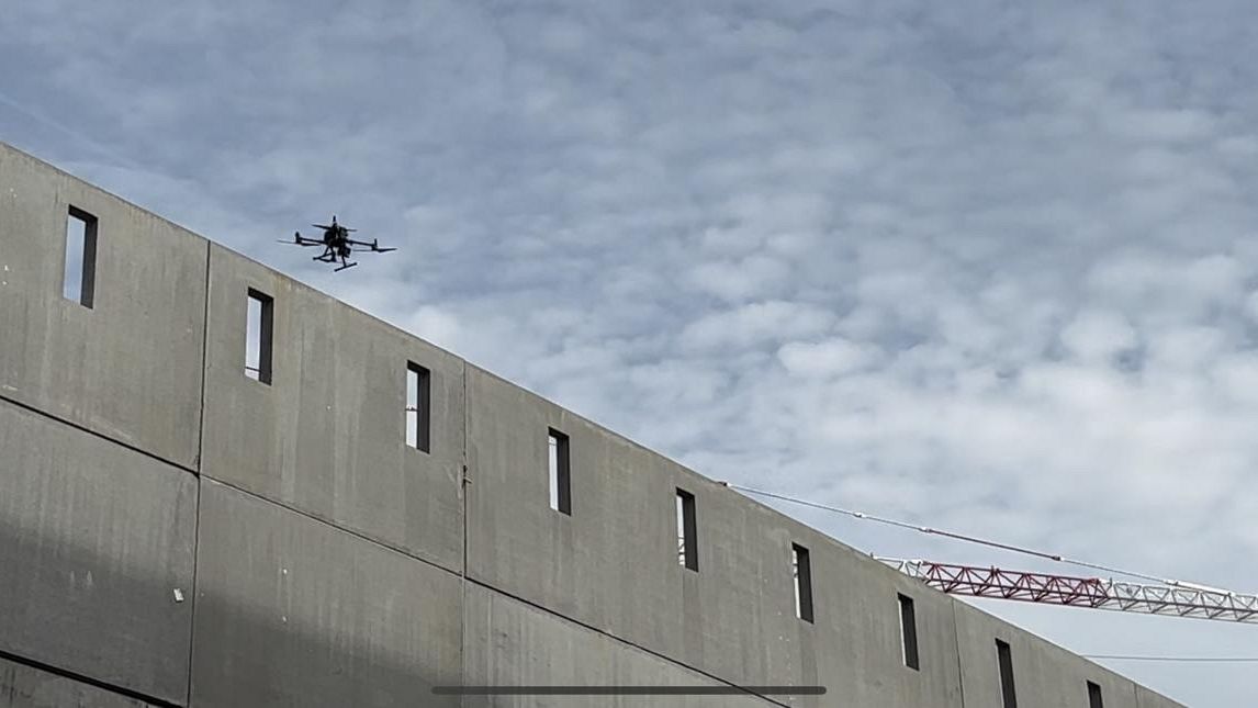 Drone del nucleo USAR dei Vigili del Fuoco in ricognizione a Firenze sopra la zona del crollo.
